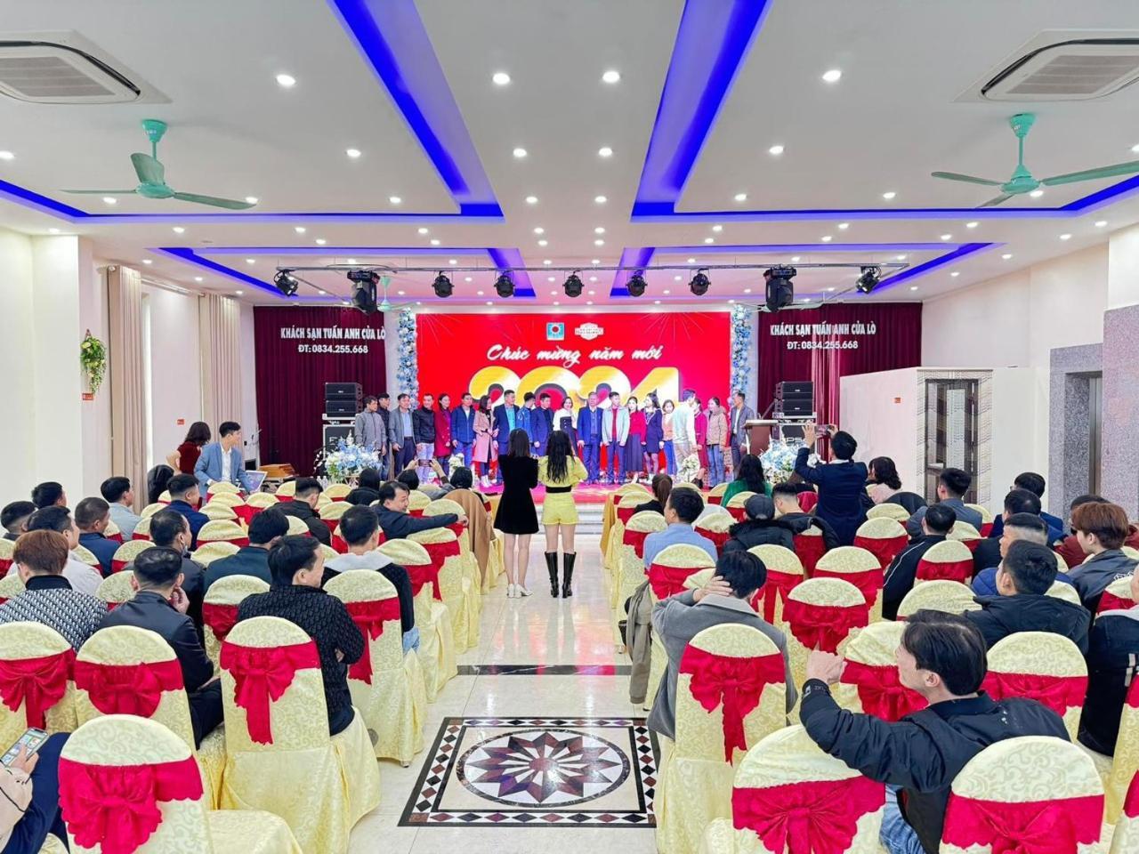 Khach San Tuan Anh Cua Lo Hotel Eksteriør billede